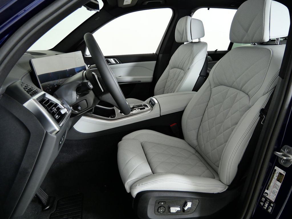 Thumbnail: 2026 BMW X5 - 35