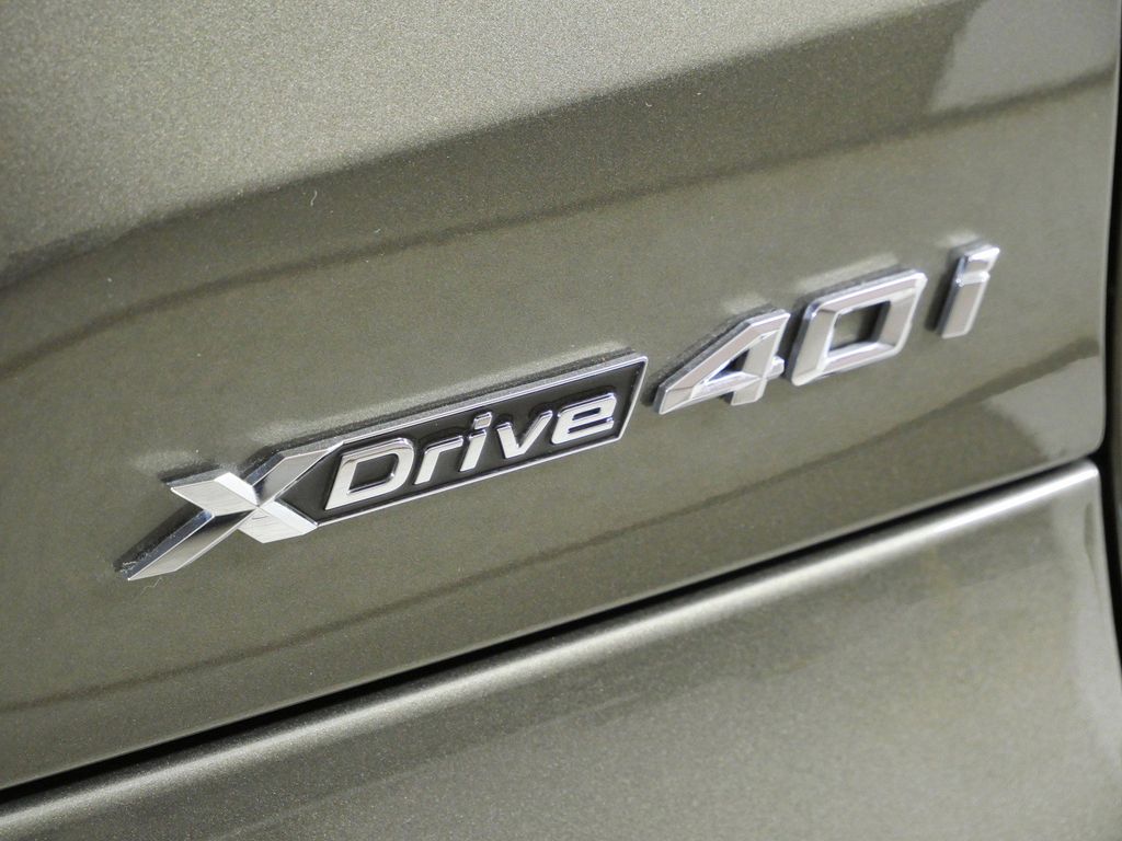 Thumbnail: 2021 BMW X5 - 12