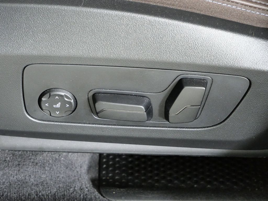 Thumbnail: 2025 BMW X1 - 42