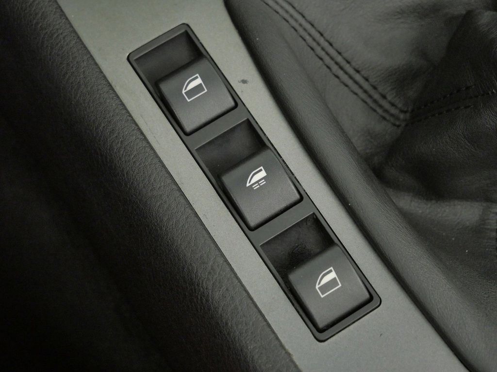 Thumbnail: 2004 BMW M3 - 41