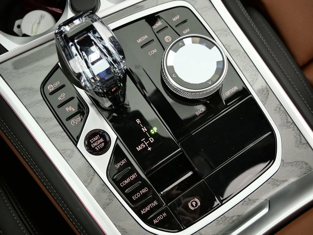 Thumbnail: 2026 BMW 8 Series - 50