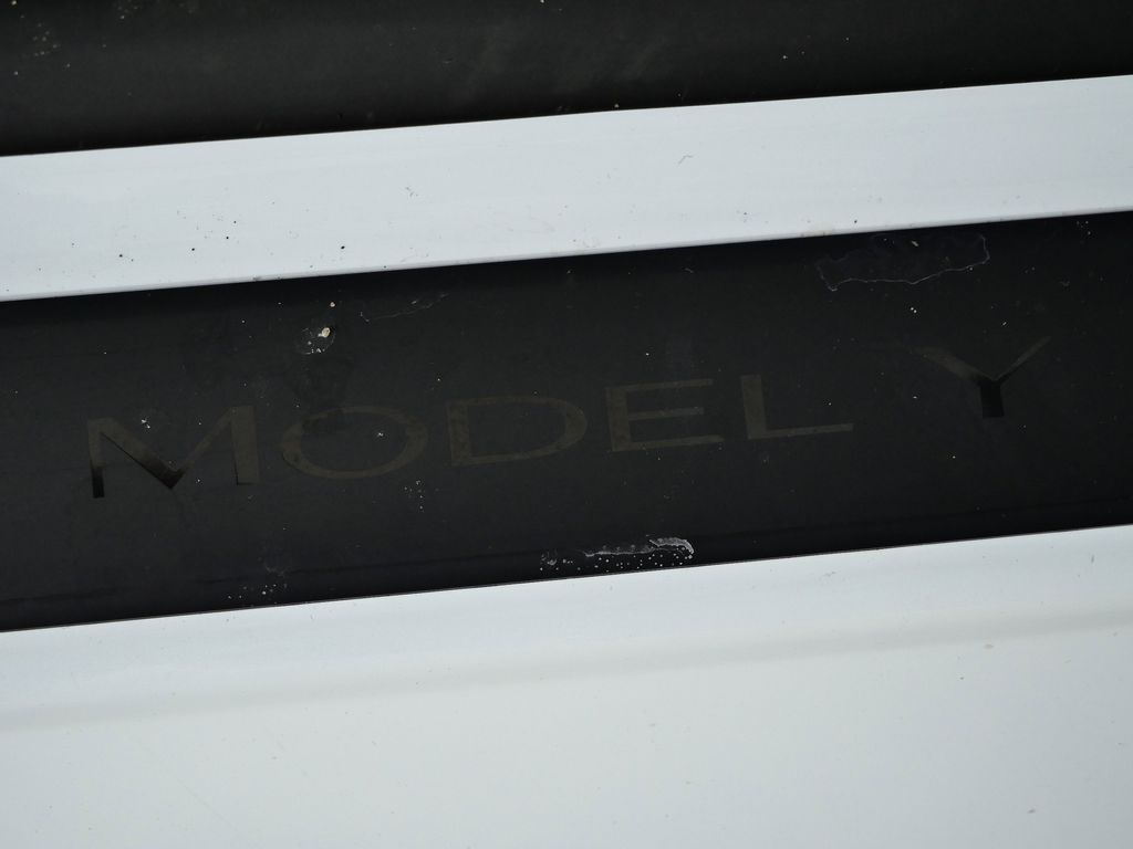 Thumbnail: 2022 Tesla Model Y - 23