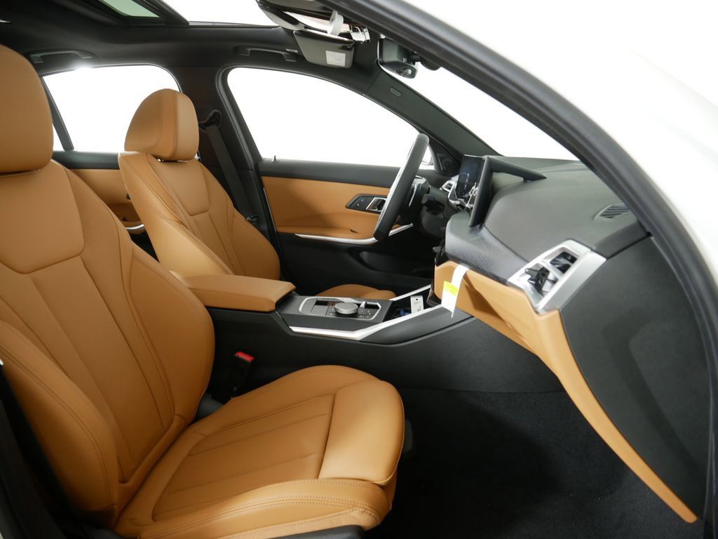 Thumbnail: 2025 BMW 3 Series - 23