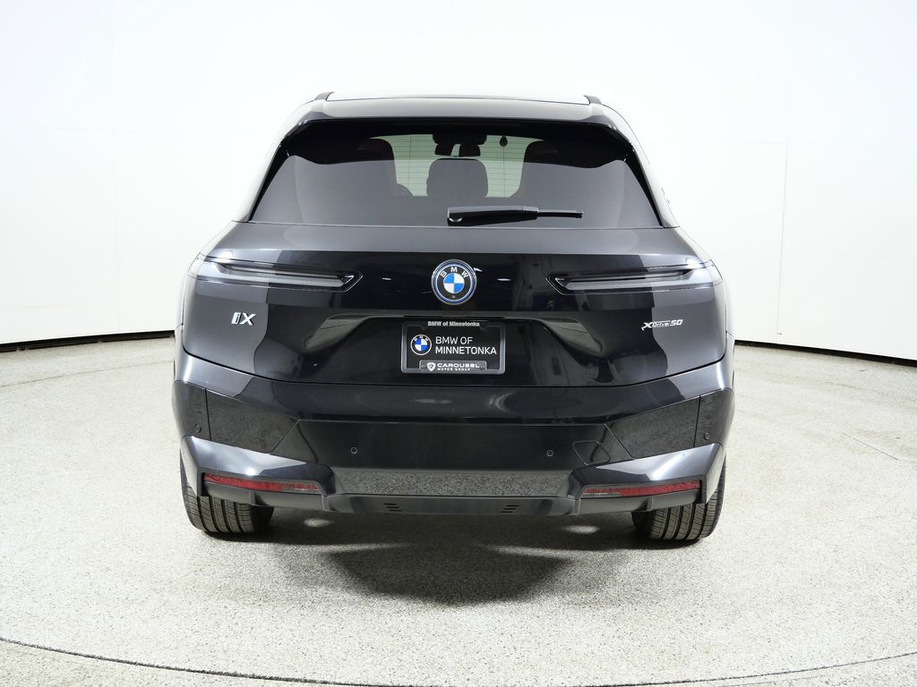 Thumbnail: 2023 BMW iX - 12