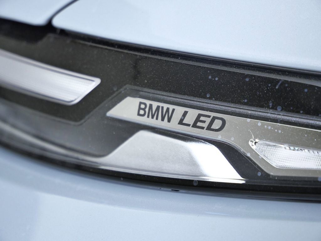 Thumbnail: 2026 BMW X7 - 6