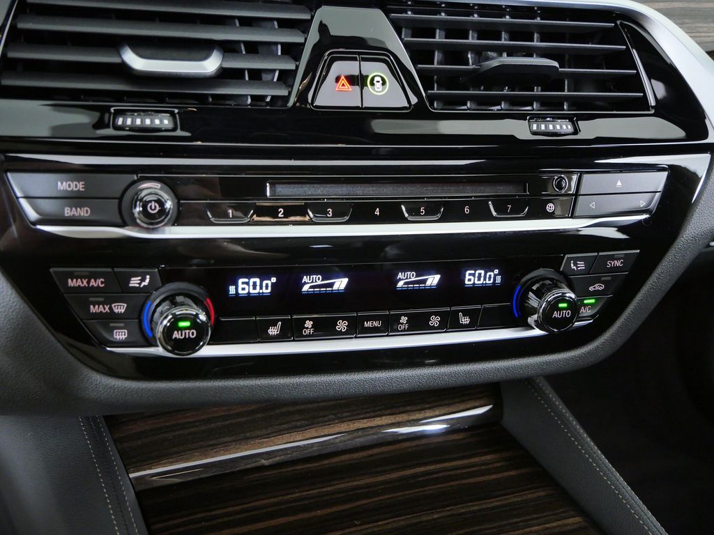 Thumbnail: 2017 BMW 5 Series - 44