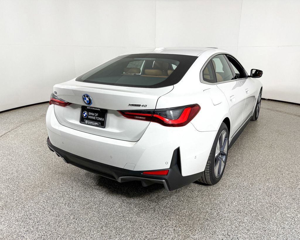 Thumbnail: 2025 BMW i4 - 4