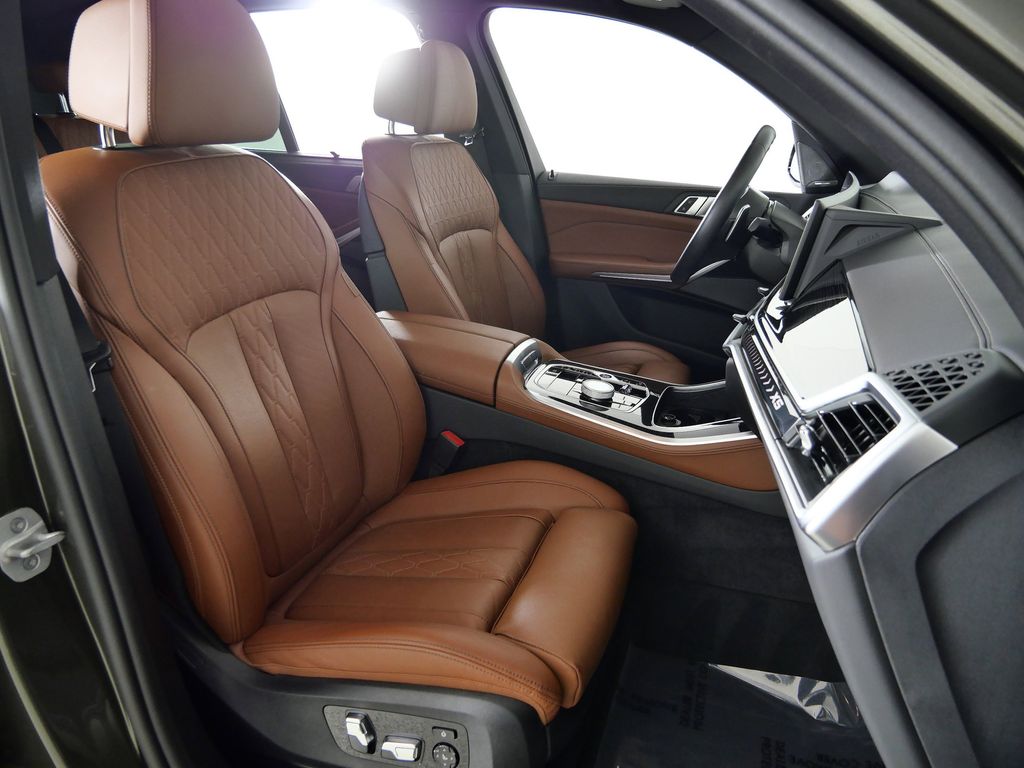 Thumbnail: 2025 BMW X5 - 26