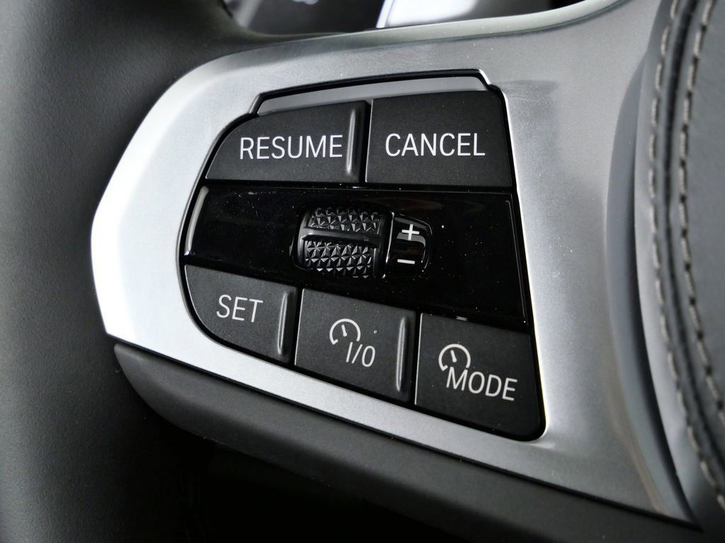 Thumbnail: 2026 BMW X7 - 43