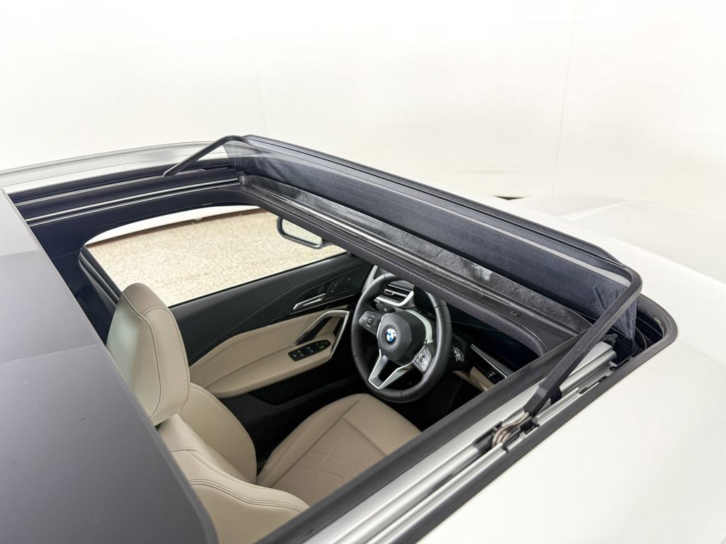 Thumbnail: 2025 BMW X1 - 21