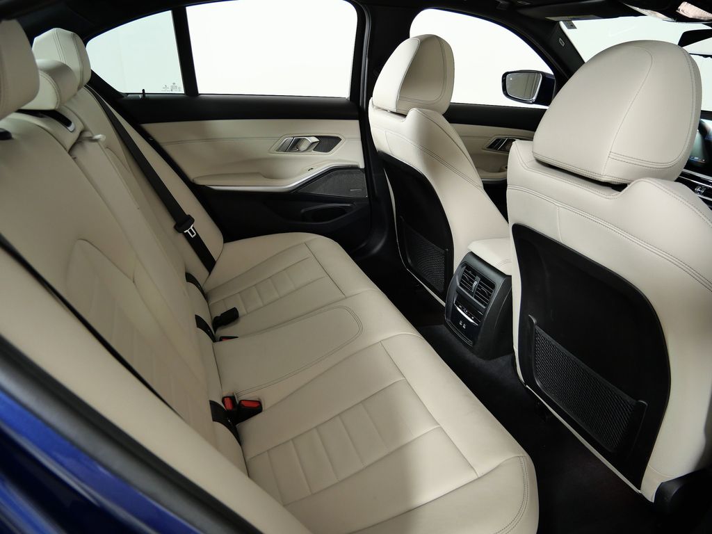 Thumbnail: 2023 BMW 3 Series - 30