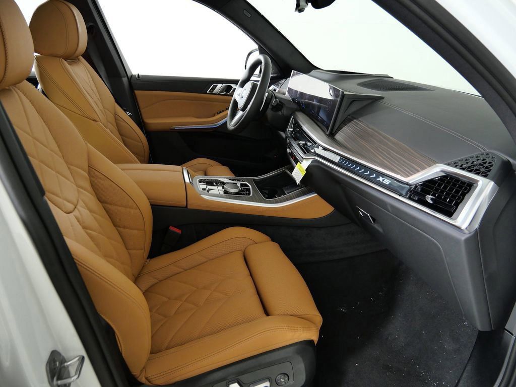 Thumbnail: 2026 BMW X5 - 21
