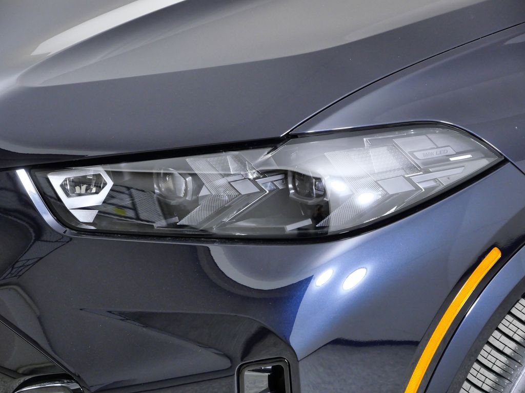 Thumbnail: 2026 BMW X5 - 3