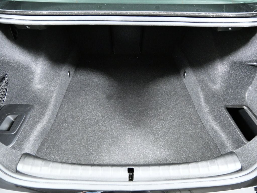 Thumbnail: 2023 BMW 5 Series - 32