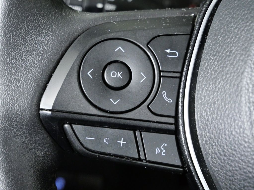 Thumbnail: 2021 Toyota RAV4 - 37