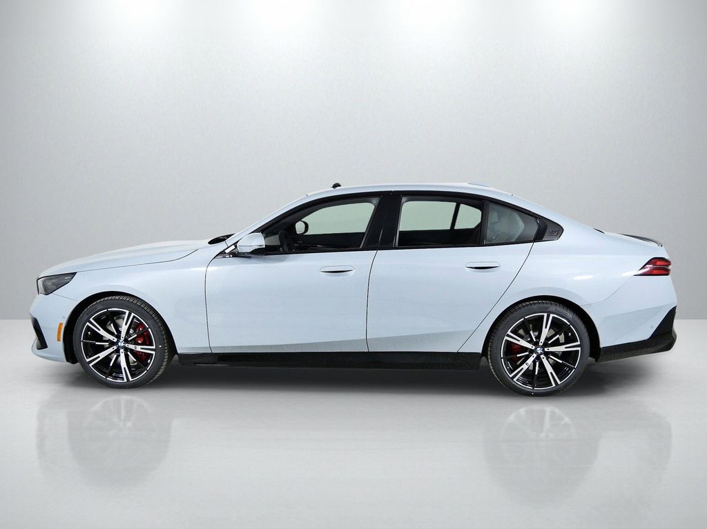 Thumbnail: 2026 BMW 5 Series - 15