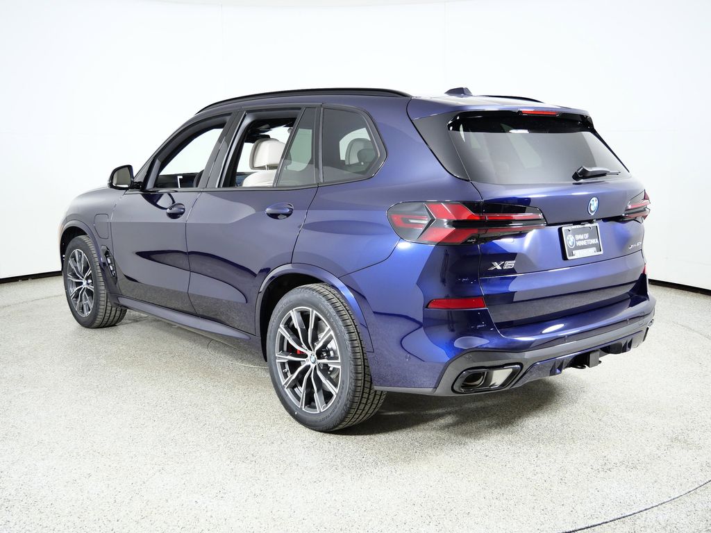 Thumbnail: 2026 BMW X5 - 14