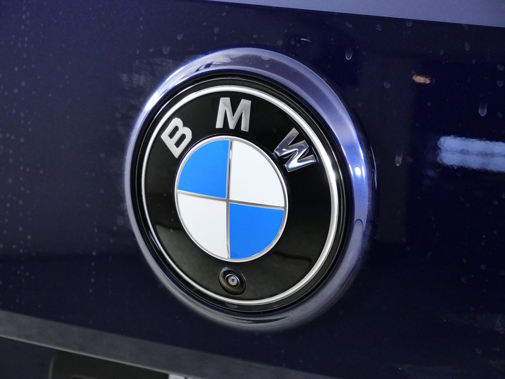 Thumbnail: 2026 BMW iX - 11