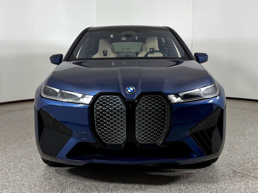 Thumbnail: 2024 BMW iX - 3