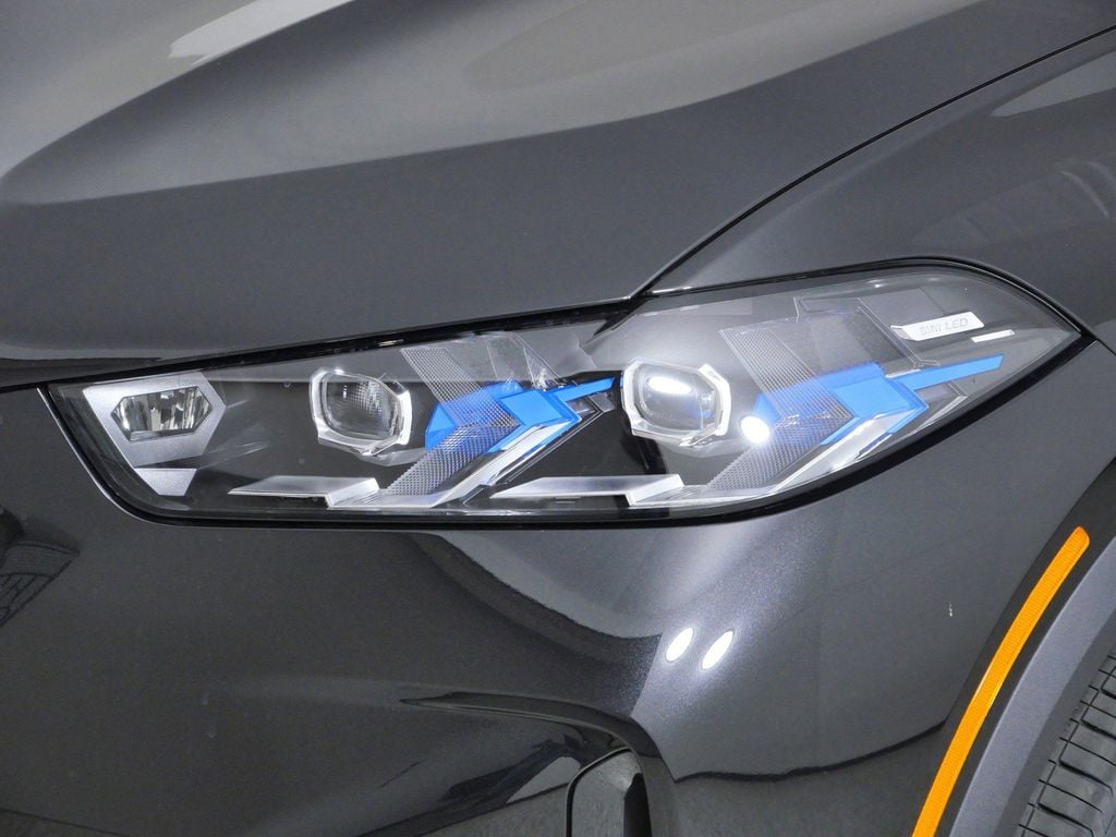 Thumbnail: 2026 BMW X5 - 3