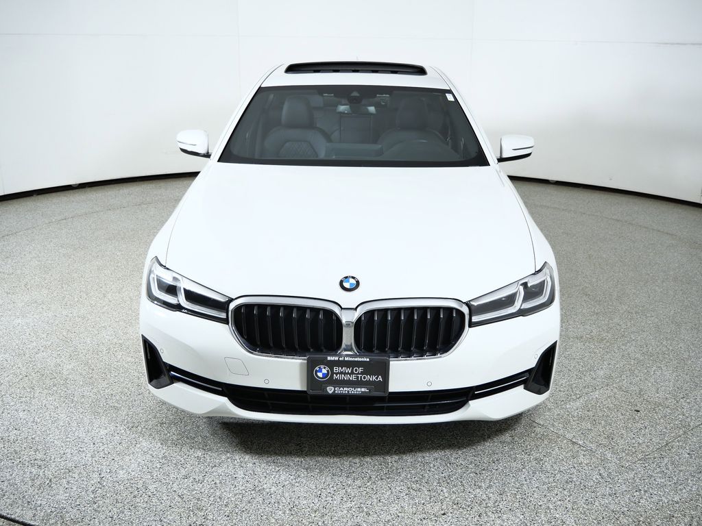 Thumbnail: 2022 BMW 5 Series - 16