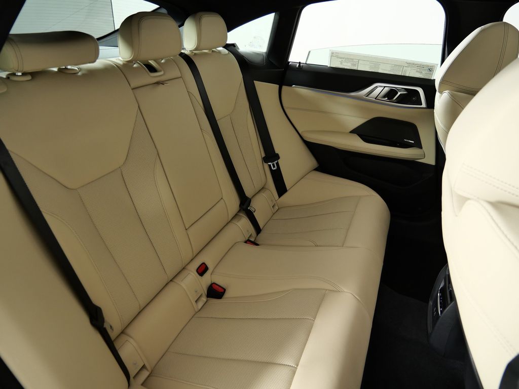 Thumbnail: 2026 BMW i4 - 26