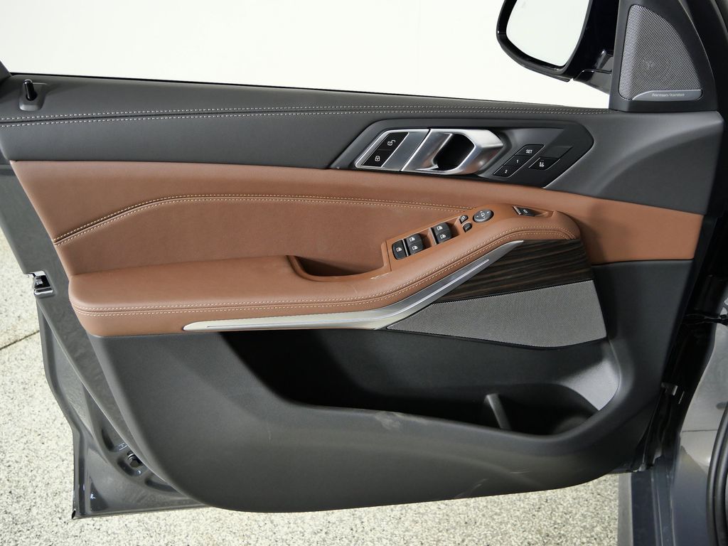 Thumbnail: 2026 BMW X5 - 34