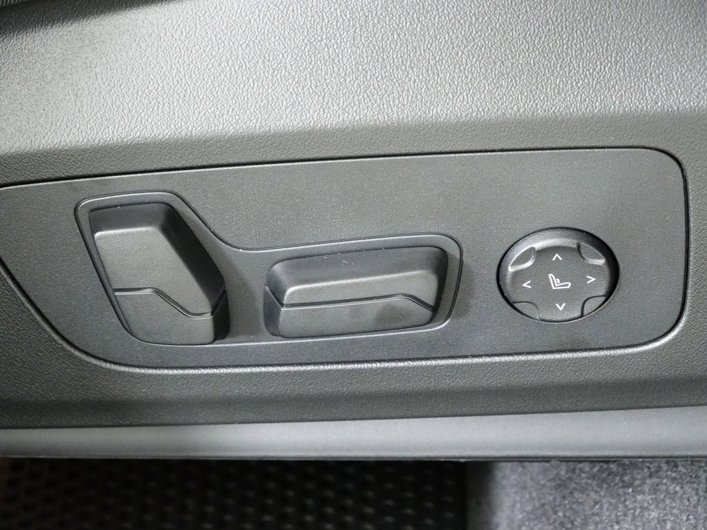 Thumbnail: 2026 BMW X1 - 22