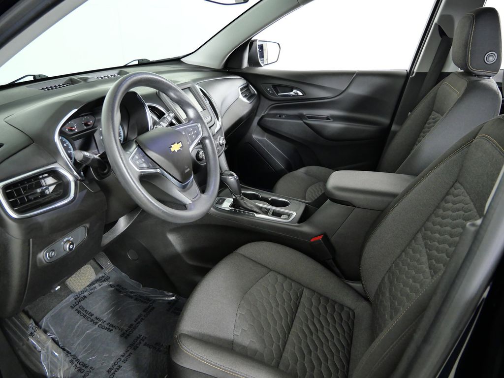 Thumbnail: 2018 Chevrolet Equinox - 32