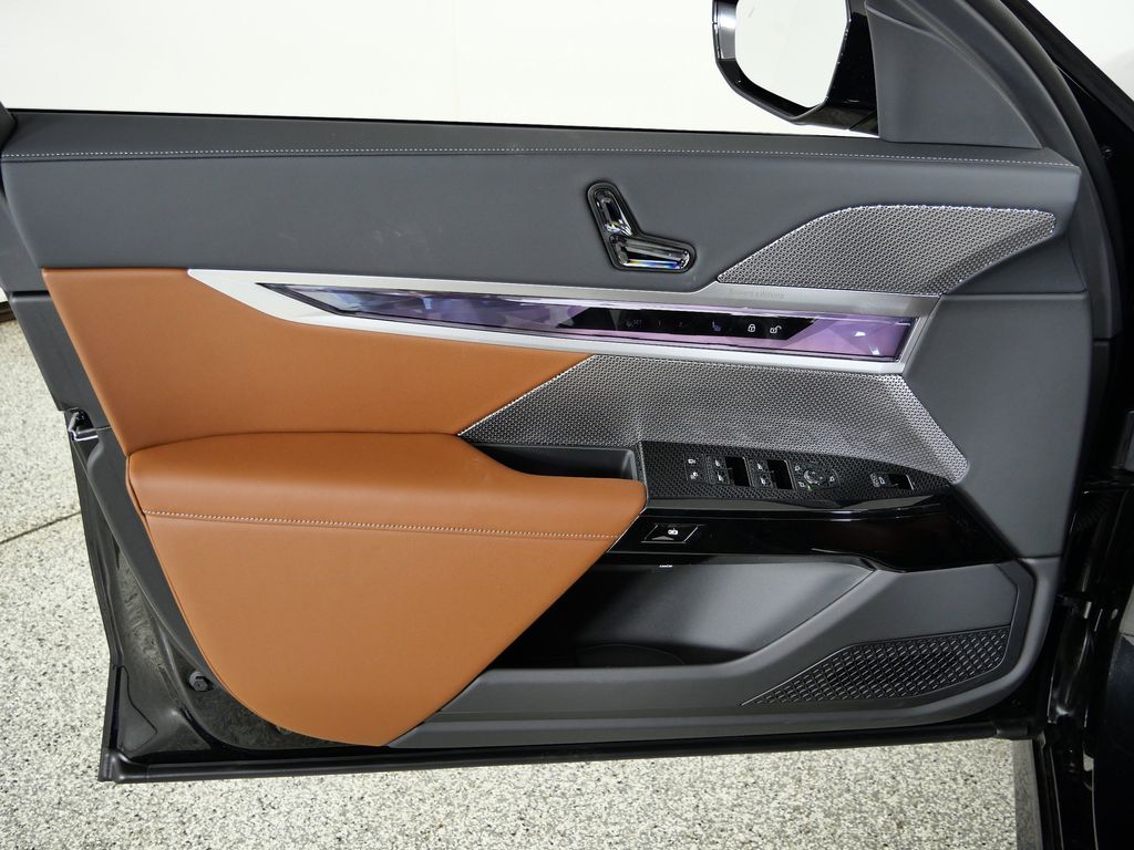 Thumbnail: 2026 BMW 7 Series - 33