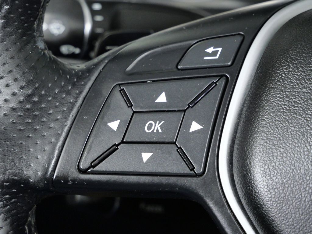 Thumbnail: 2014 Mercedes-Benz E-Class - 39