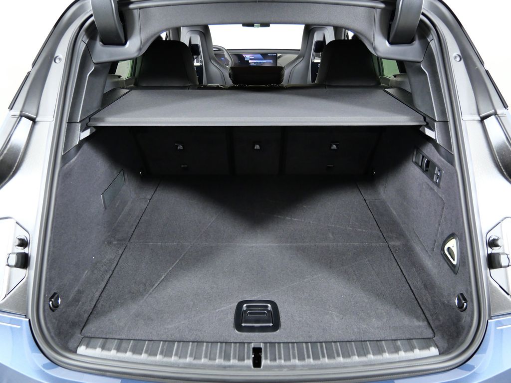 Thumbnail: 2026 BMW iX - 27