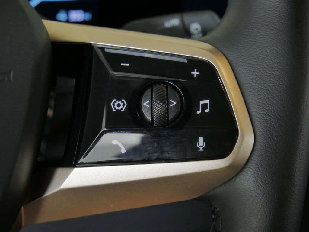 Thumbnail: 2023 BMW iX - 46