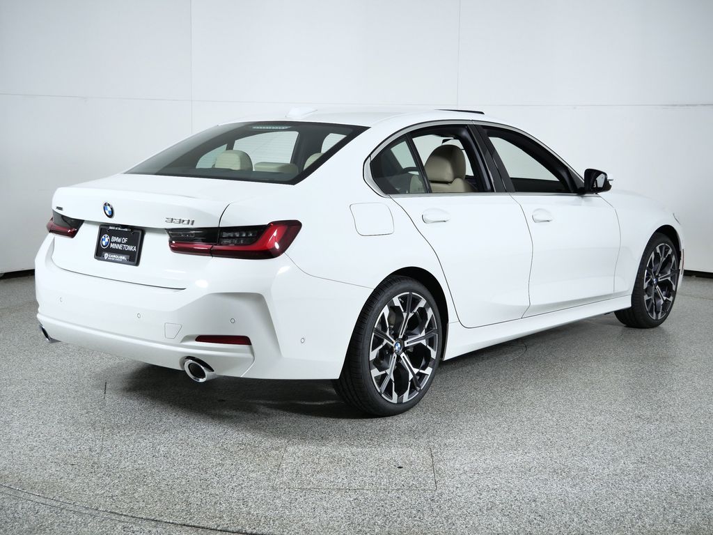 Thumbnail: 2026 BMW 3 Series - 9