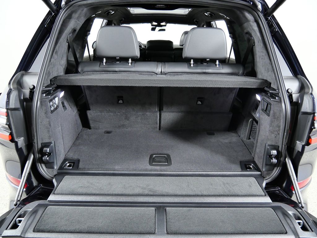 Thumbnail: 2026 BMW X7 - 28