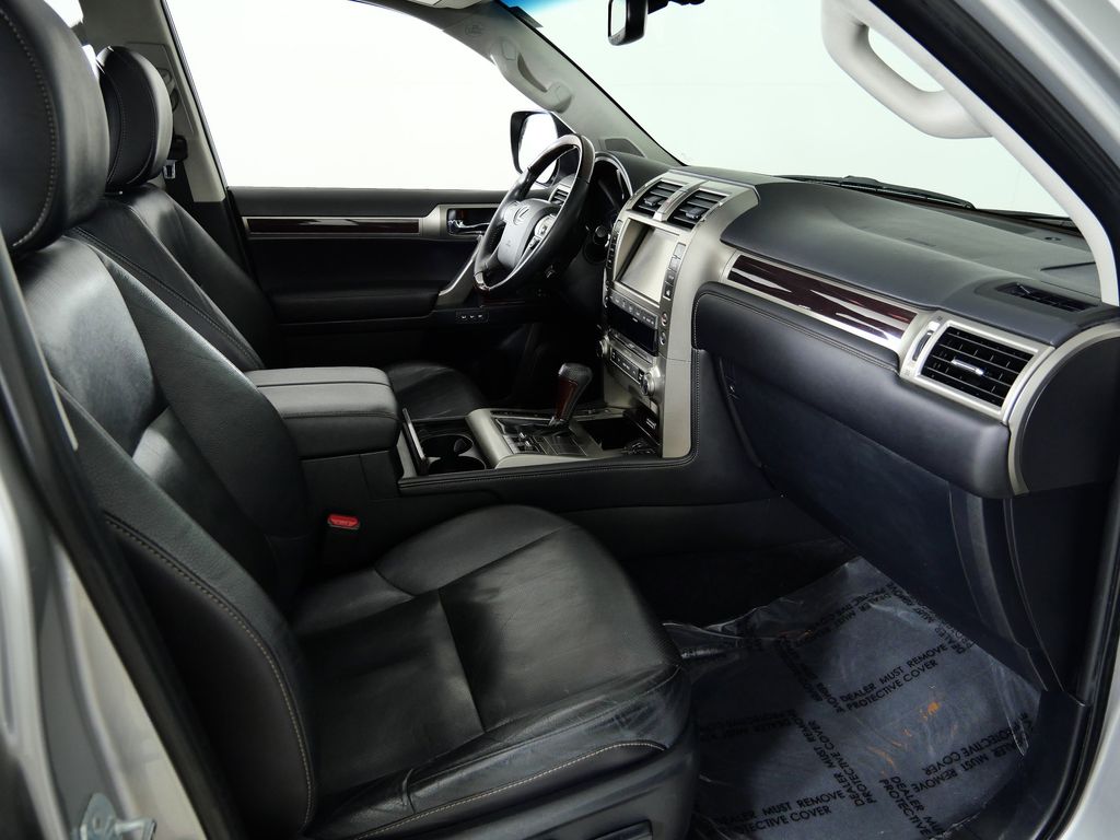 Thumbnail: 2014 Lexus GX - 19