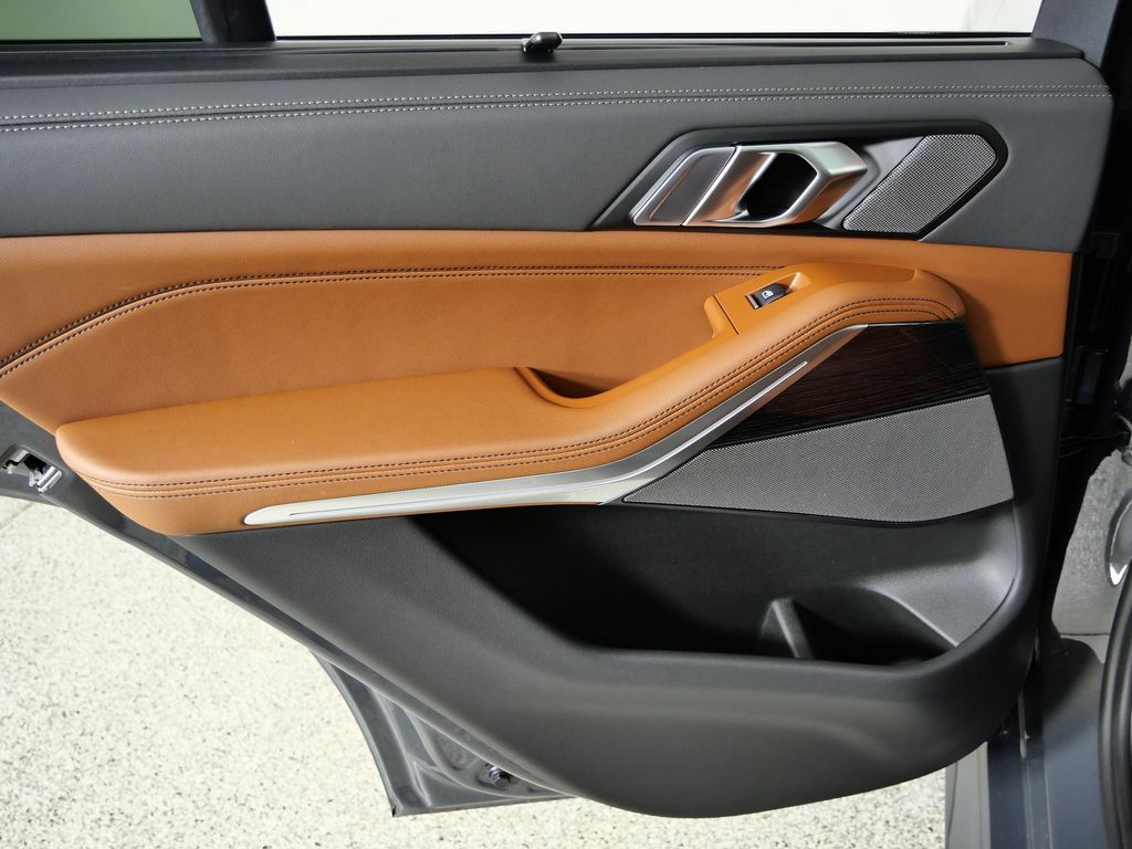 Thumbnail: 2026 BMW X5 - 30