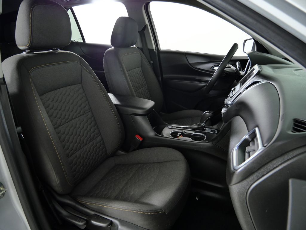 Thumbnail: 2021 Chevrolet Equinox - 21