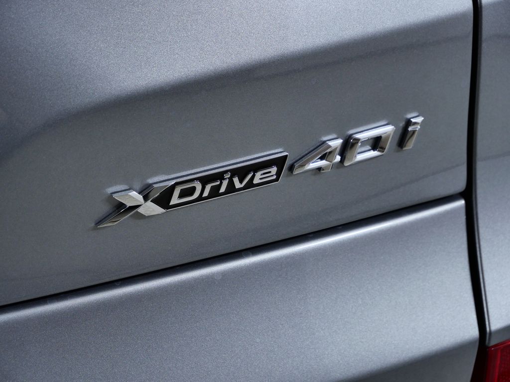 Thumbnail: 2026 BMW X5 - 12