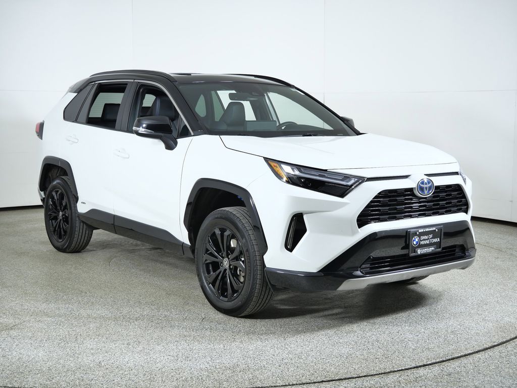 Thumbnail: 2024 Toyota RAV4 - 8