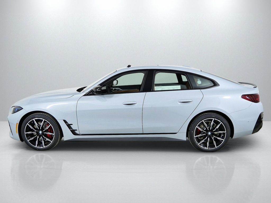 Thumbnail: 2026 BMW i4 - 15