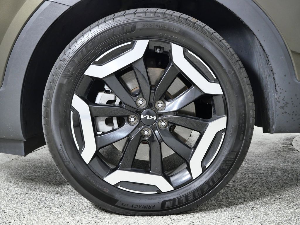 Thumbnail: 2023 Kia Telluride - 18