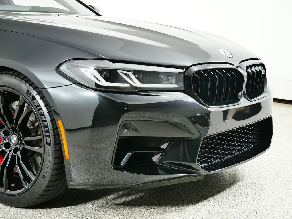 Thumbnail: 2023 BMW M5 - 4