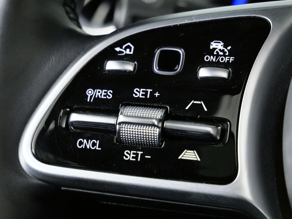 Thumbnail: 2022 Mercedes-Benz EQB - 41