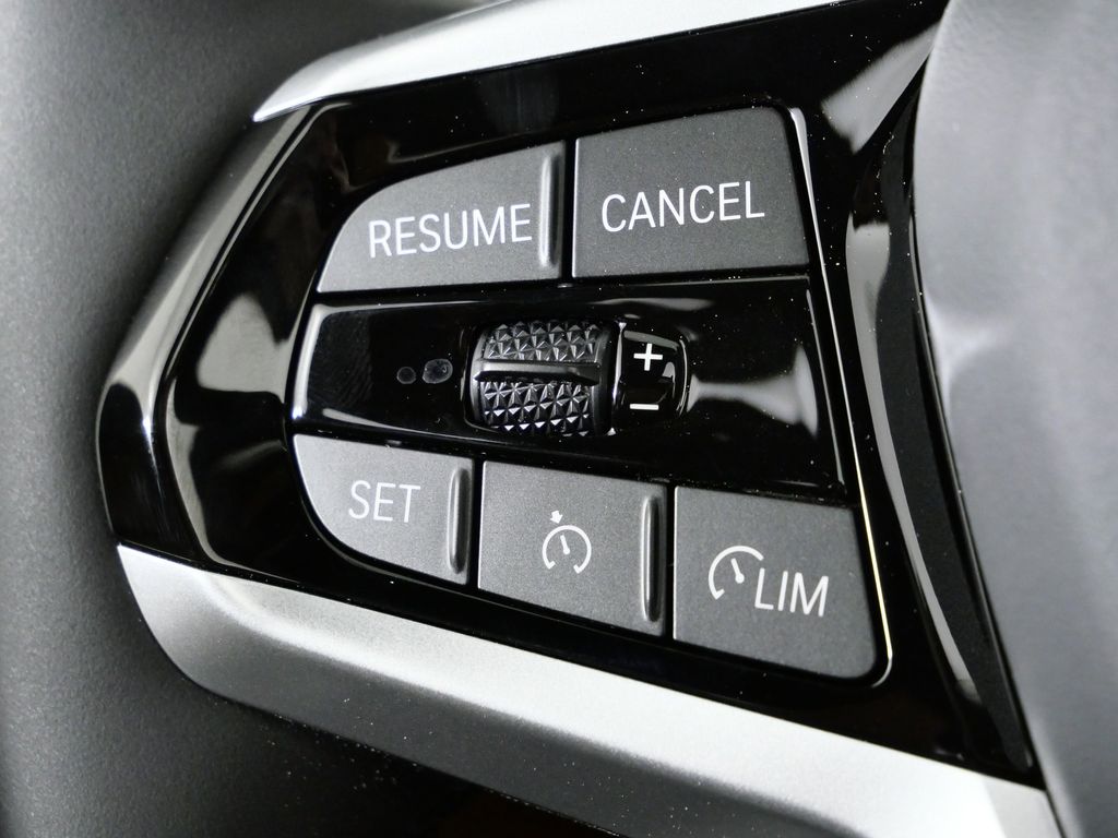 Thumbnail: 2026 BMW 3 Series - 39