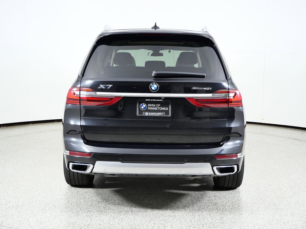 Thumbnail: 2020 BMW X7 - 11