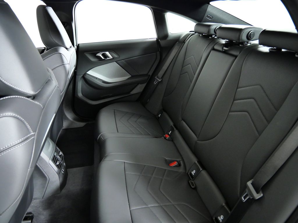 Thumbnail: 2026 BMW 2 Series - 30