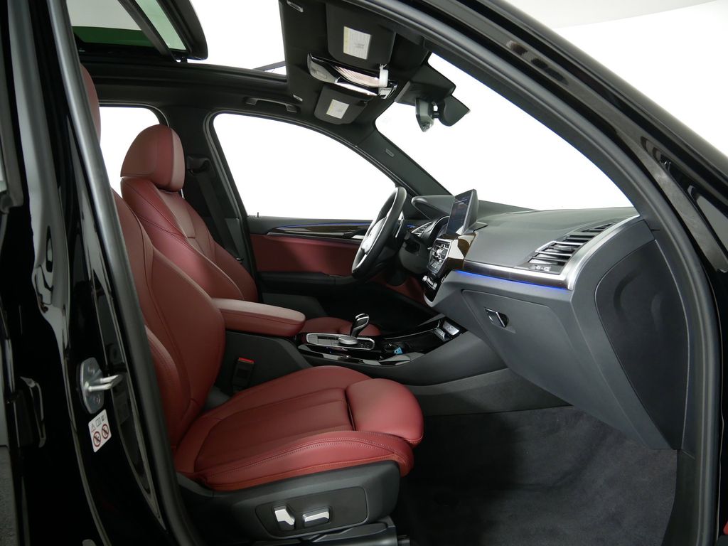 Thumbnail: 2022 BMW X3 - 24