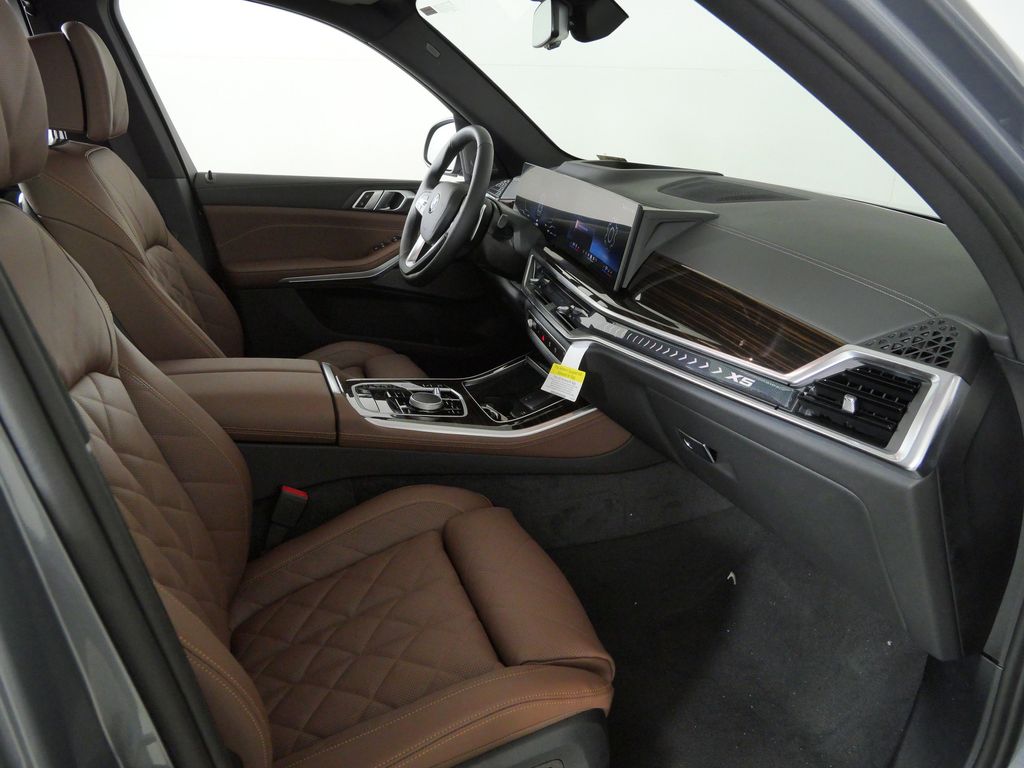 Thumbnail: 2026 BMW X5 - 20