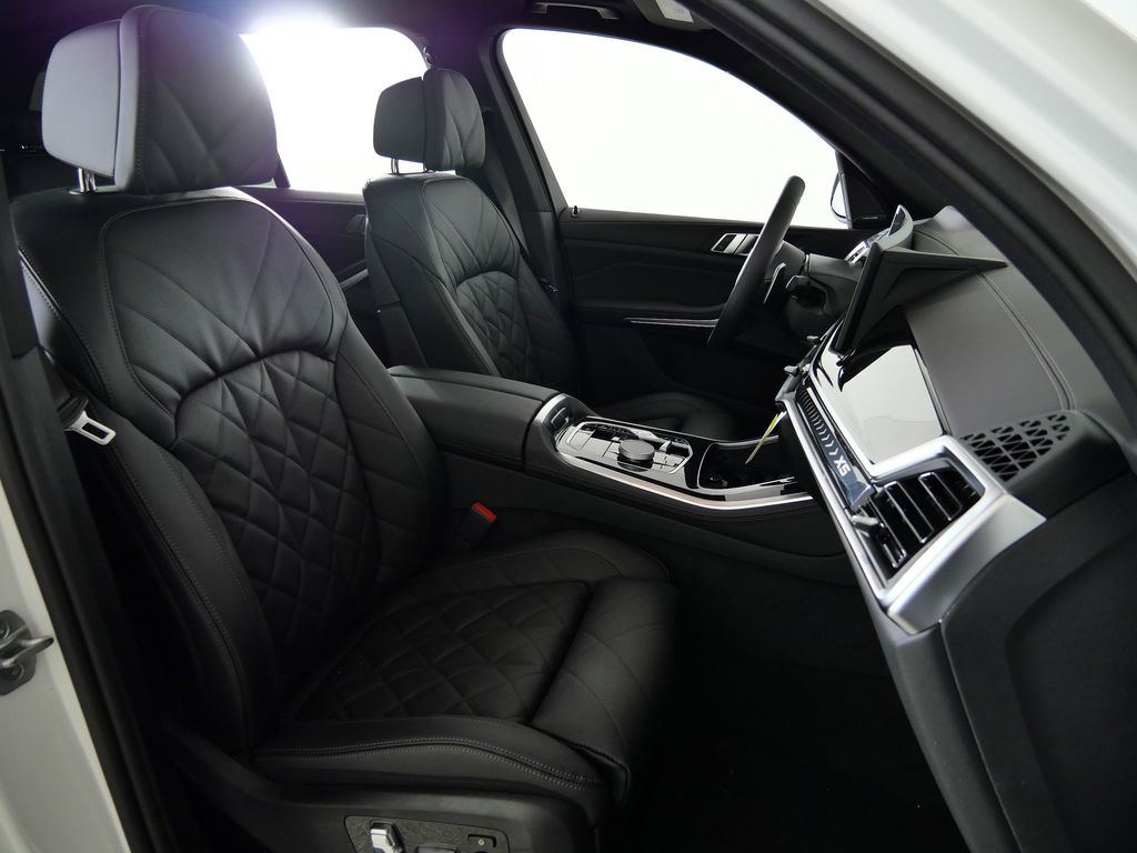 Thumbnail: 2026 BMW X5 - 21